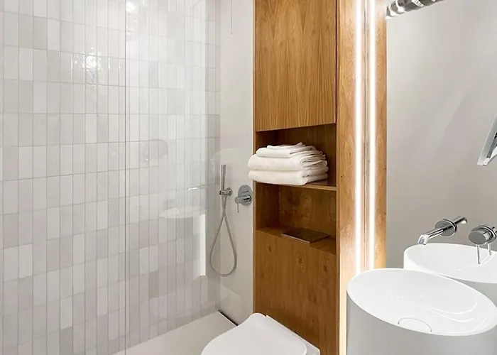 Modern - Metro & Plac Zbawiciela